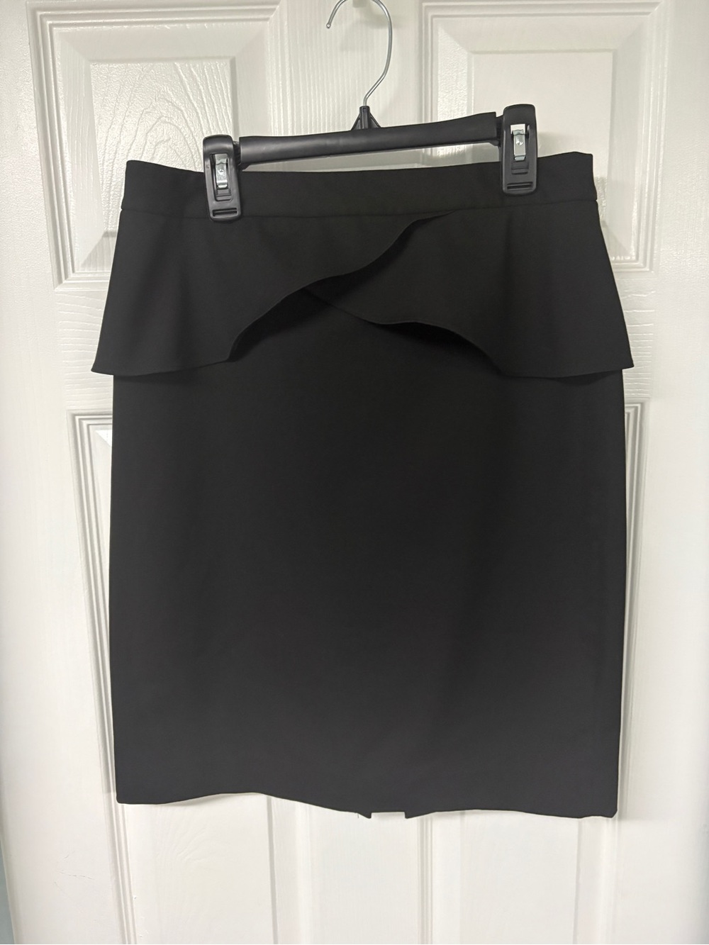 Express Women’s Black Peplum Pencil Skirt size 6